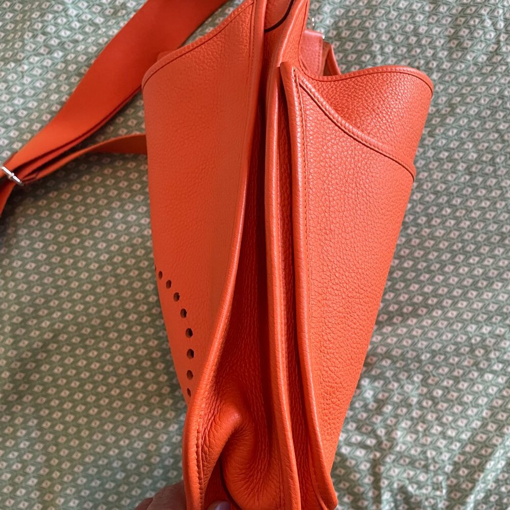HERMES EVELYNE GEN III ADJUSTABLE STRAP CROSSBODY BAG, AUTHENTICATION INCLUDED - Picture 7 of 10